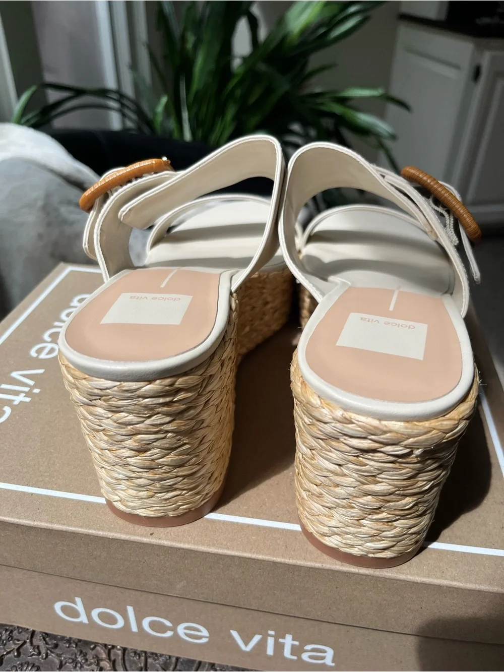 DOLCE VITA THORIN IVORY LEATHER RAFFIA PLATFORM SANDALS 9.5